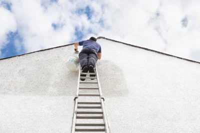 Peinture extérieure à la Roche-en-Brenil — façades et ravalement